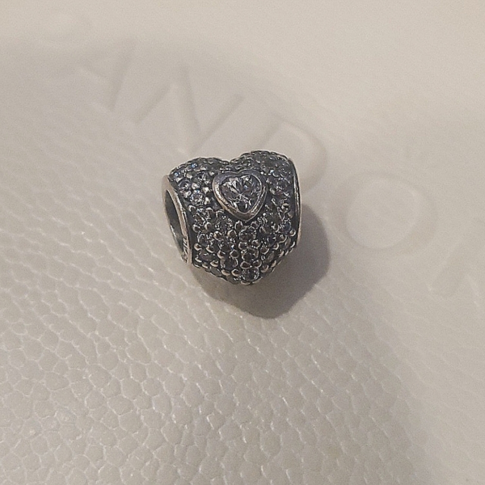 Authentic Pandora charm - Picture 3 of 3